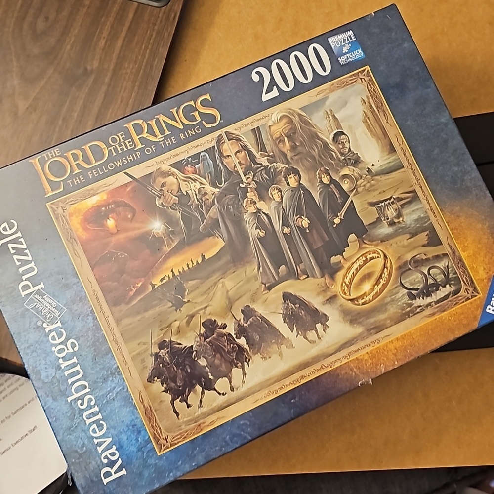 Ravensburger Lord of the Rings Puzzle - Blue, Gold, Black - Picture 5 of 5